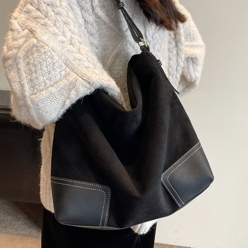 Borse tote in pelle scamosciat - Interior Design Class recensione e prezzo